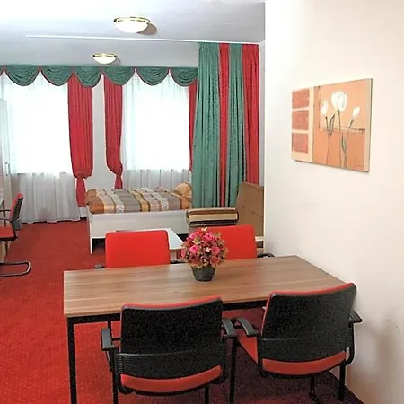 Garni Daniela Urich