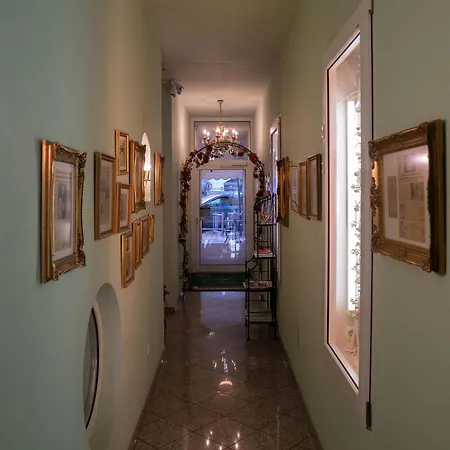 Hotell Garni Daniela Urich 3*